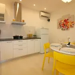 Melisa 5 *